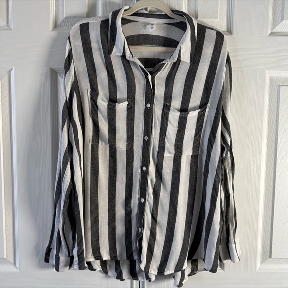 BP Gray and White Spring Striped Button-Up Shirt with Front Pockets Size XL - Picture 6 of 7
